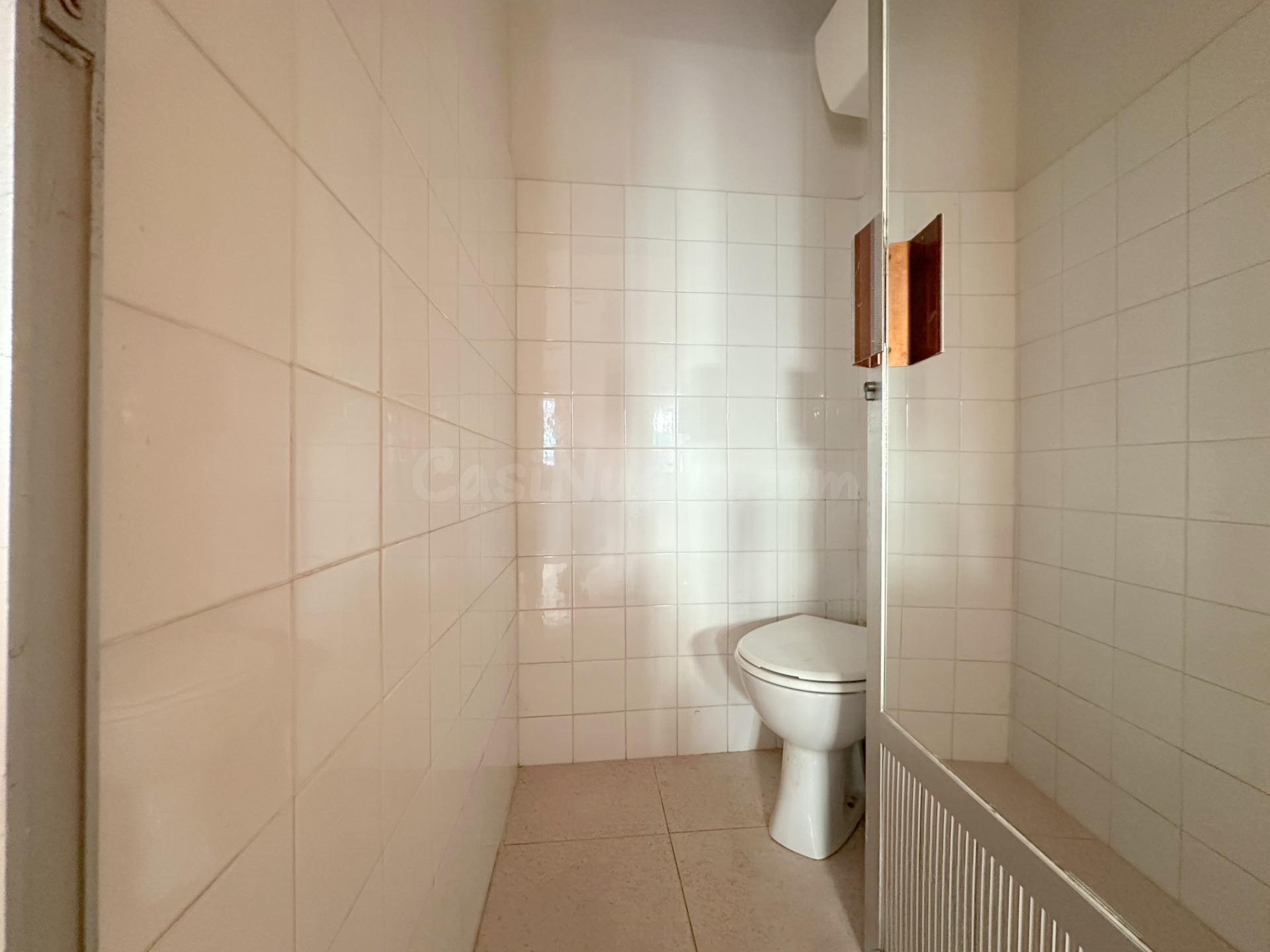 Oportunidad de inversión: Local comercial con posibilidades  - foto 4