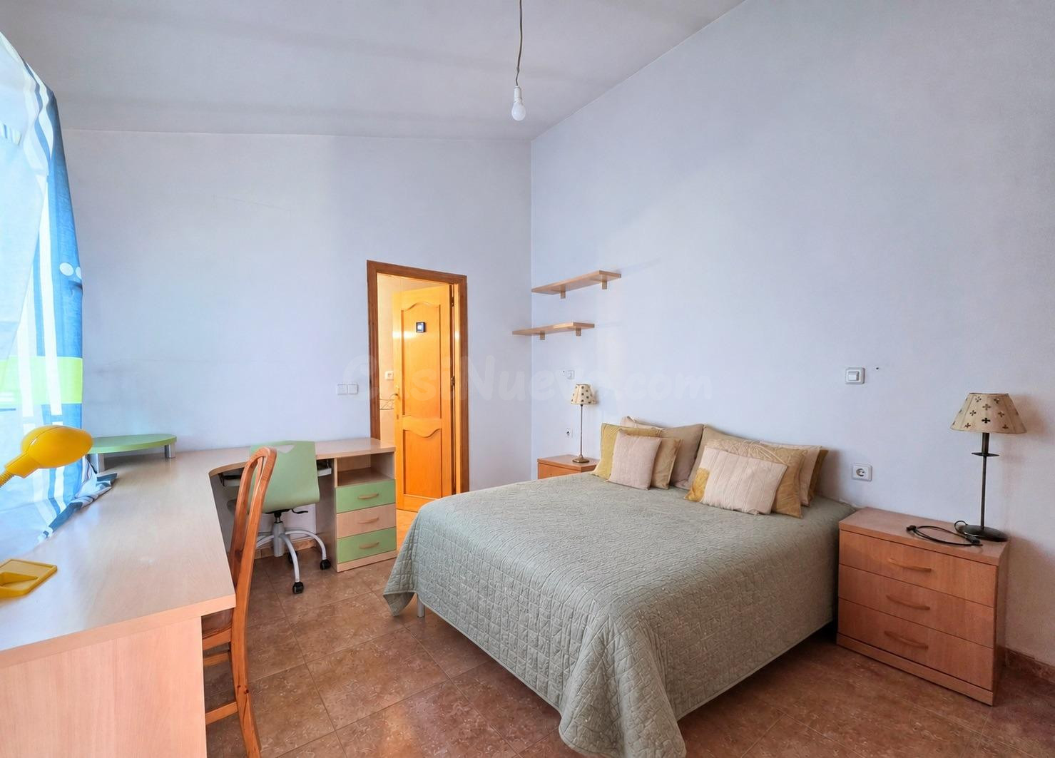 Se vende planta baja con 4 dormitorios y 3 baños en Cartagen - foto 4