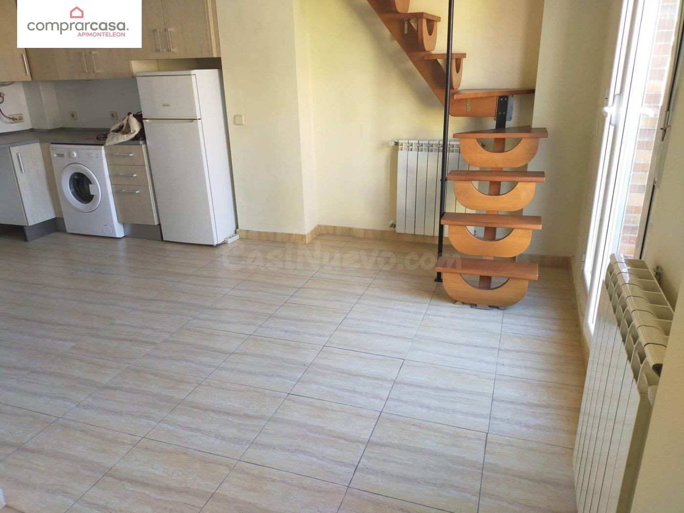 Ático Dúplex en Valdeacederas con Amplia Terraza y Comodidades Modernas