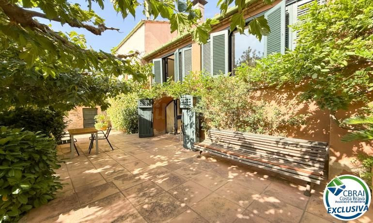 Casa en venta en Espolla - foto 3