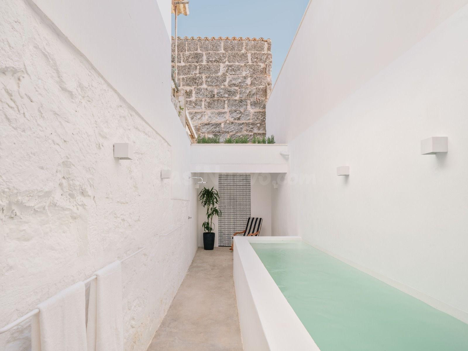 Casa encantadora en Muro con piscina privada para los amantes de la arquitectura
