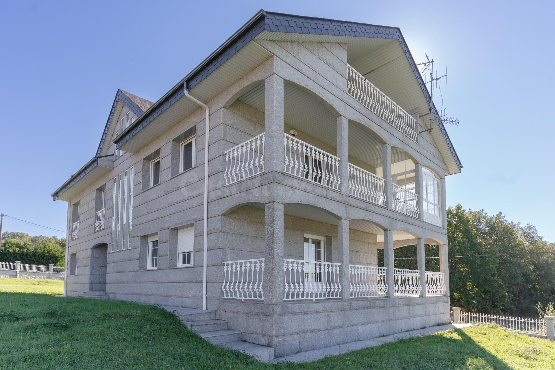 CASA EN VENTA EN PEREIRO DE AGUIAR