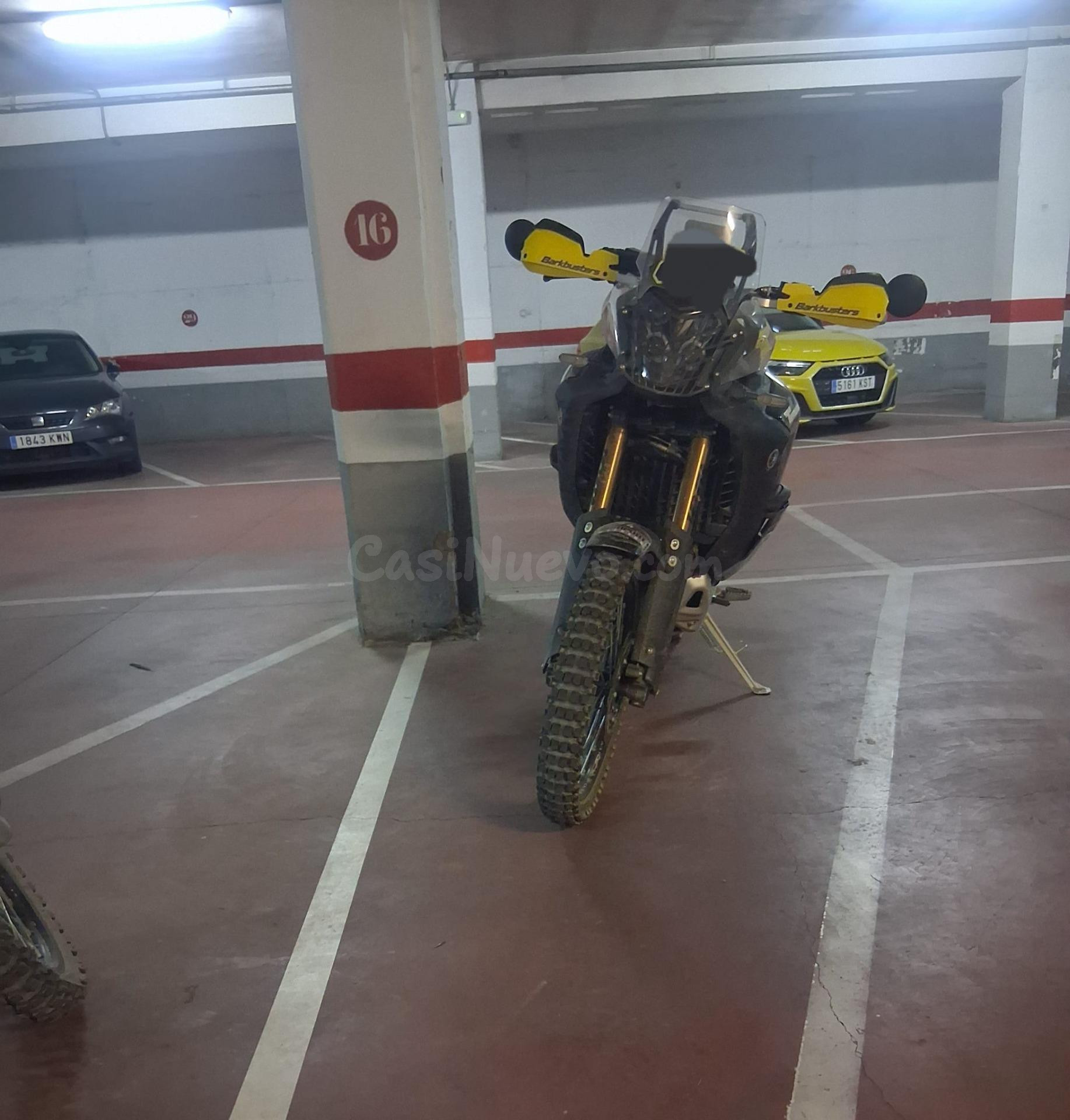 Plazas de moto en venta en Garaje Cervantes - foto 5