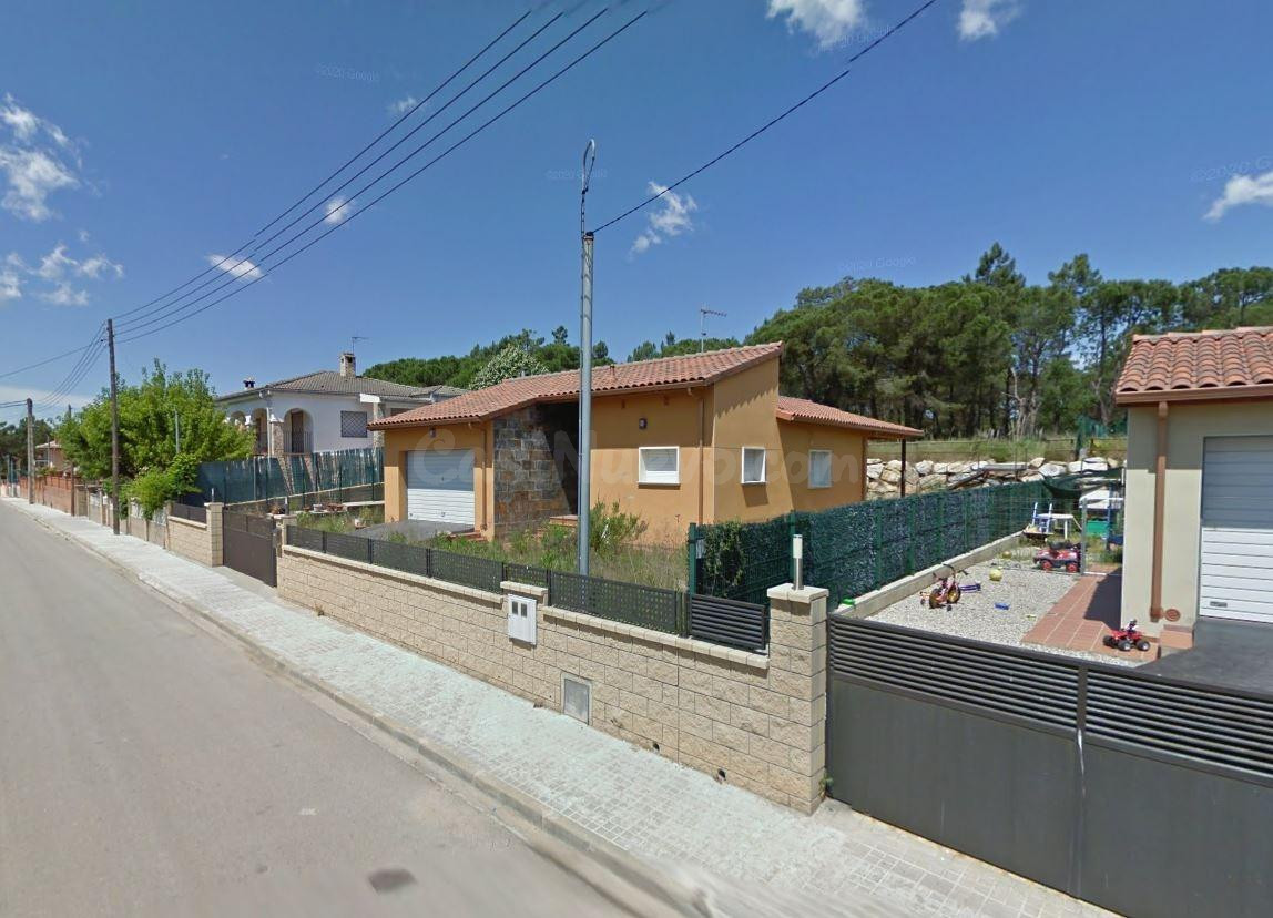 Se vende chalet OKUPADO en Carrer Roure Nº 29 Sils (Girona) - foto 3