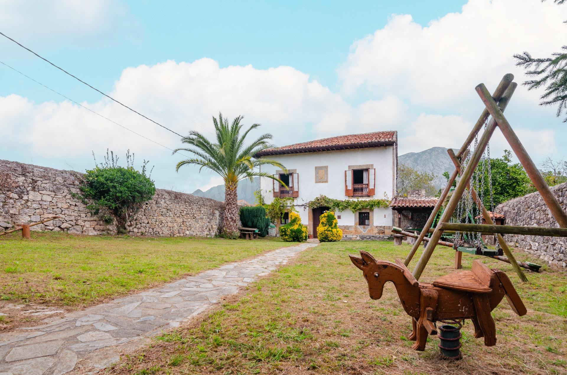 CASONA ASTURIANA EN ARDISANA-LLANES