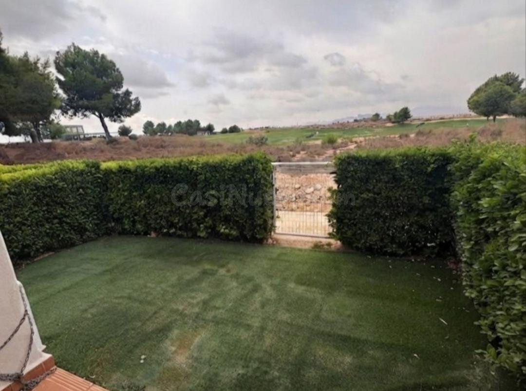 ¡BAJO CON TERRAZA A 5M DE LA PISCINA DE 114m2 en Condado de  - foto 4