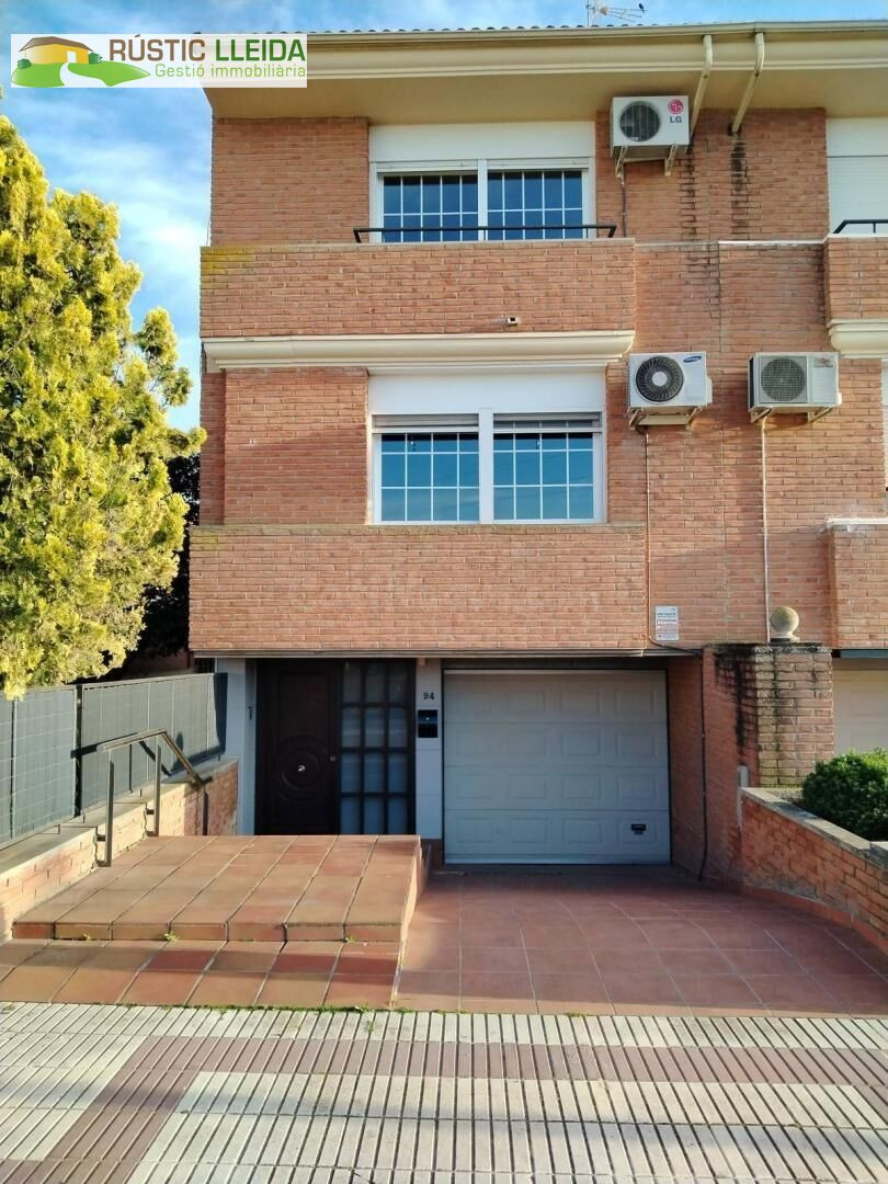 Casa unifamiliar en Mollerussa con gran jardín privado. - foto 4