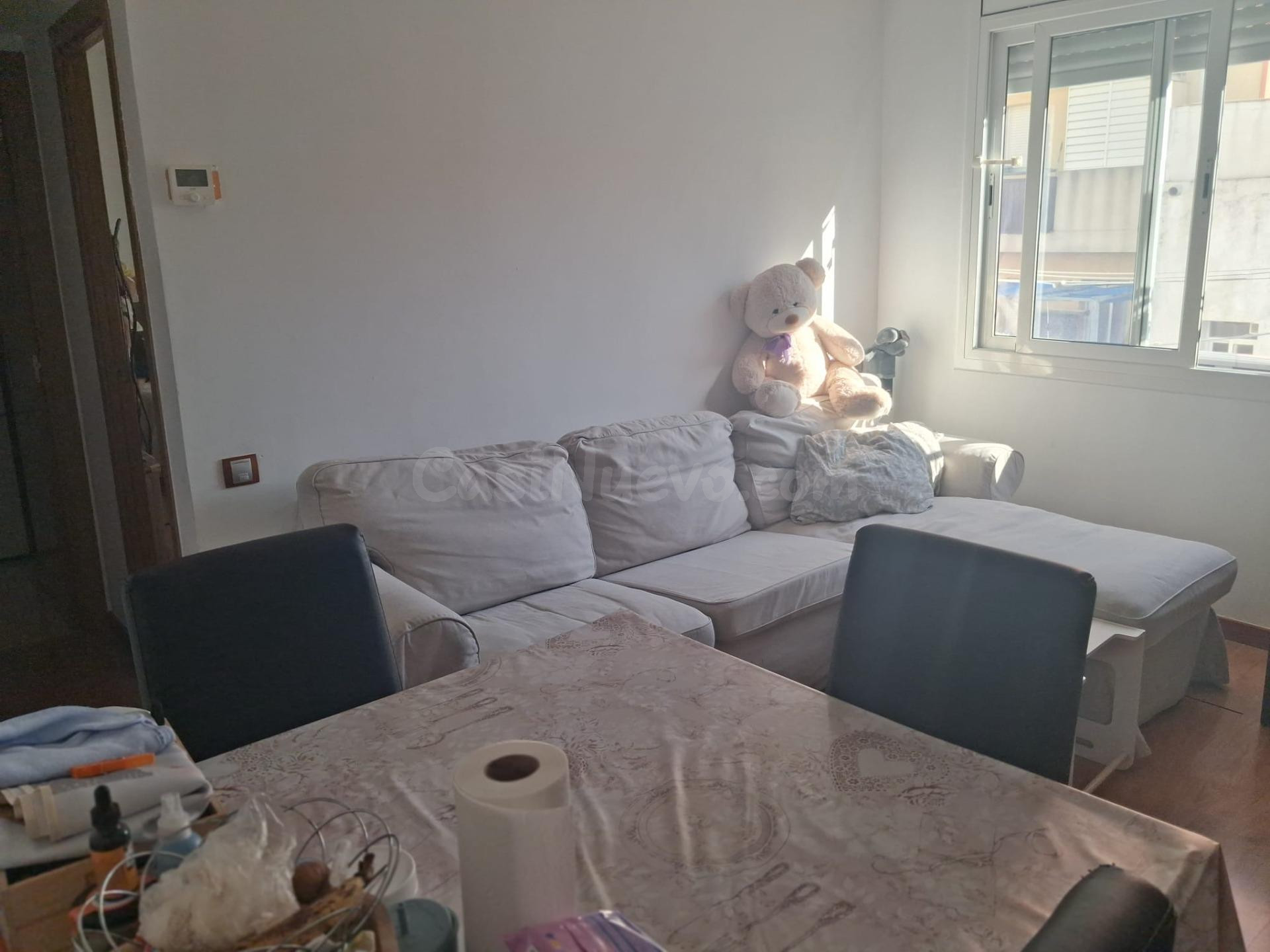 BONITO PISO EN BARRIO RIERA EN CORNELLA DE LLOBREGAT - foto 2