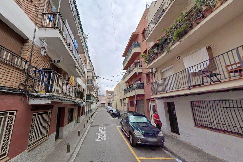 SE VENDE piso OKUPA en C CL BALMES, 3 de Canovelles, Barcelo - foto 2