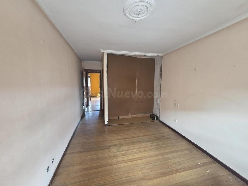 ESTUPENDO PISO EN MANSILLA DE LAS MULAS - foto 3