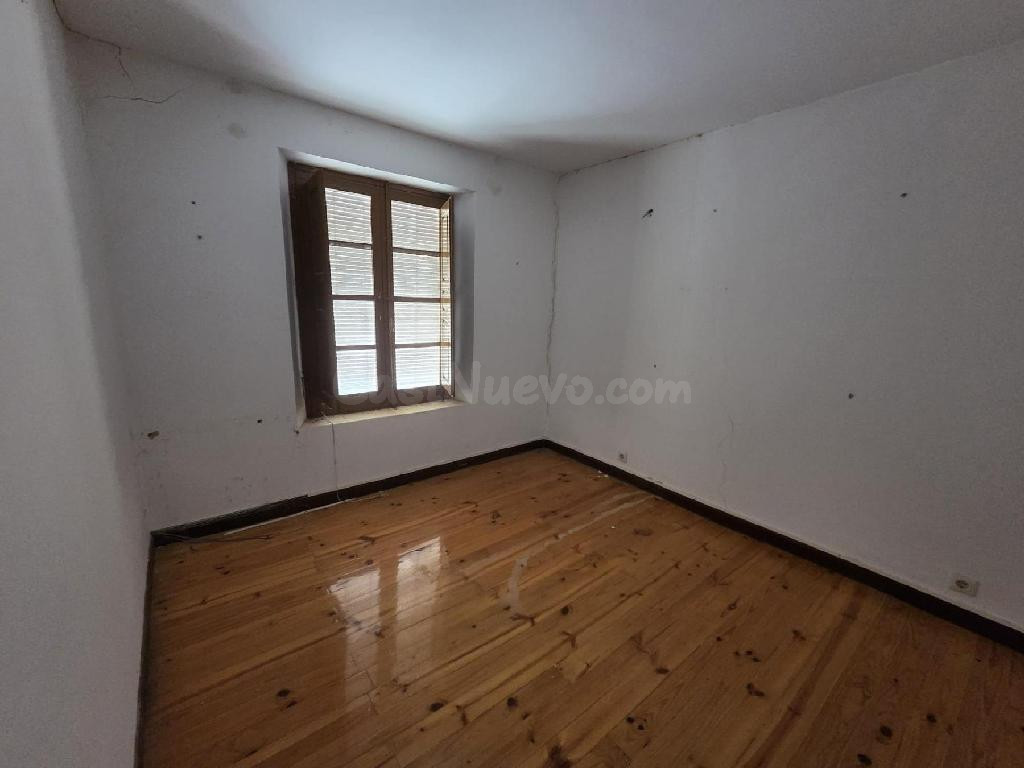 ESTUPENDO PISO EN MANSILLA DE LAS MULAS - foto 4