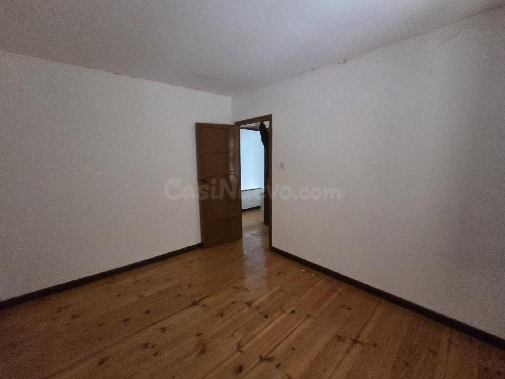 ESTUPENDO PISO EN MANSILLA DE LAS MULAS - foto 5