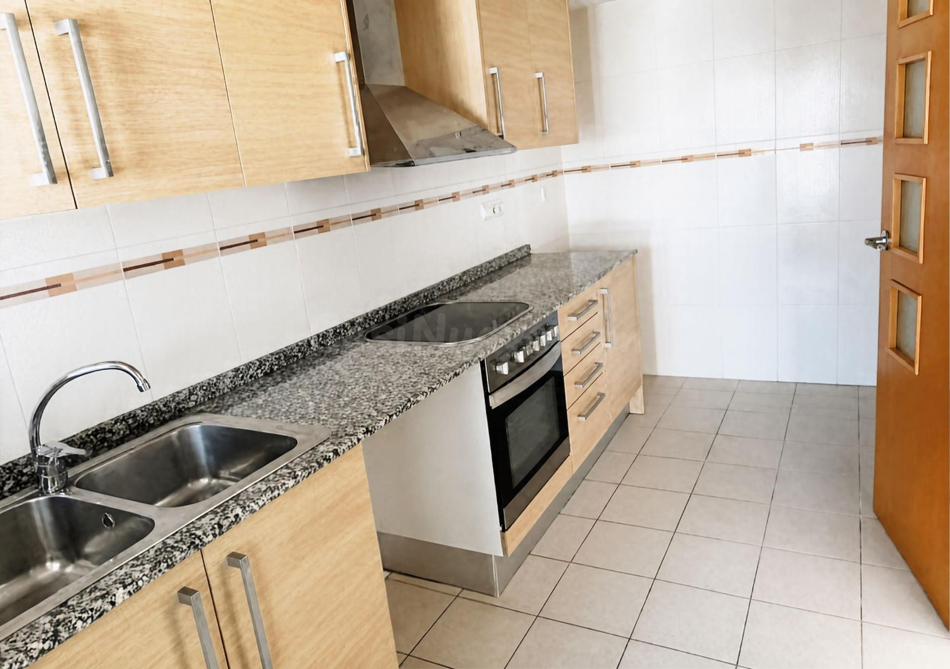 Piso de 3 habitaciones y 2 baños cerca del centro histórico de Valencia - foto 5