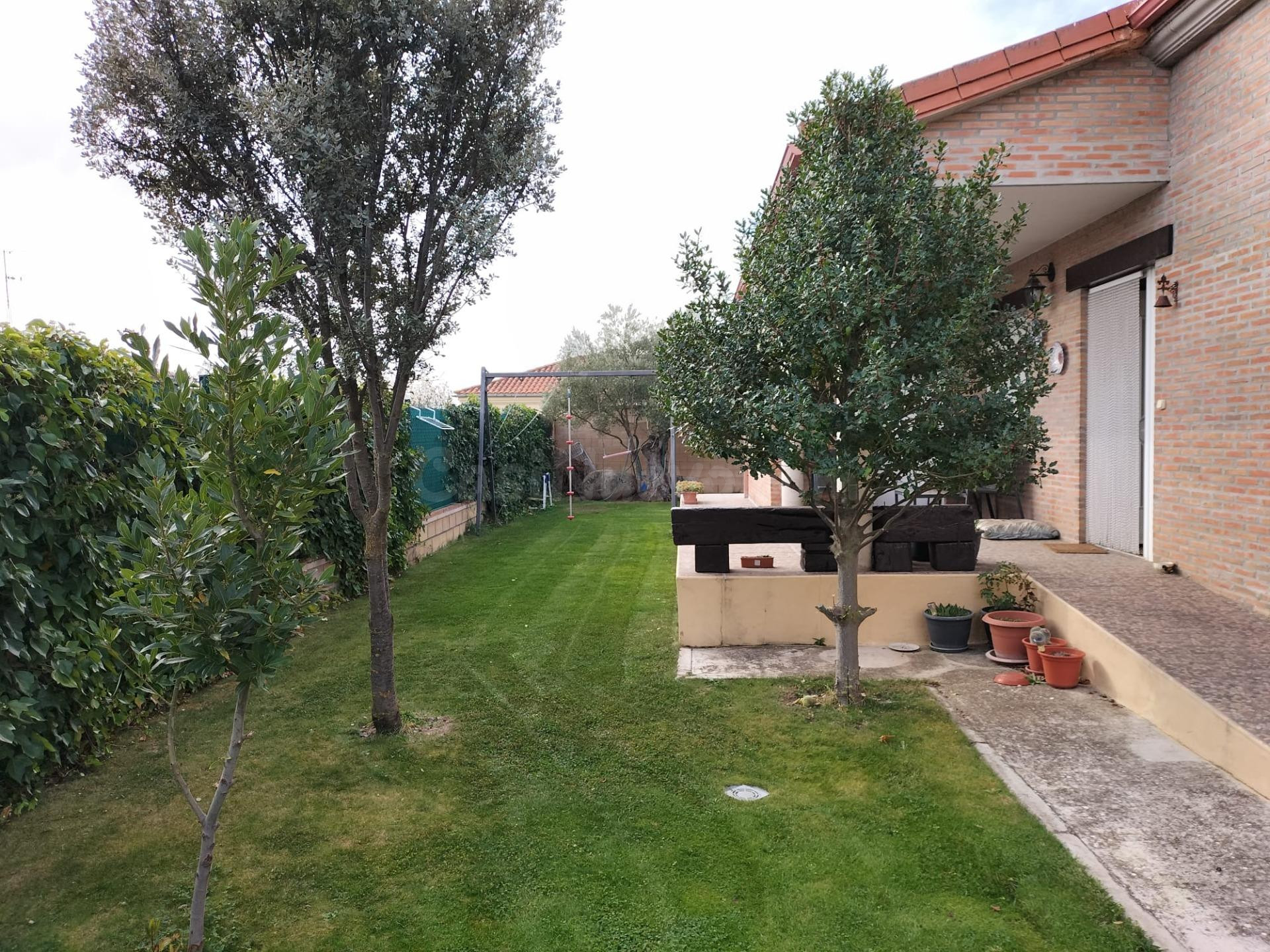 MONCASA VENDE CHALET EN QUINTANA DEL PUENTE