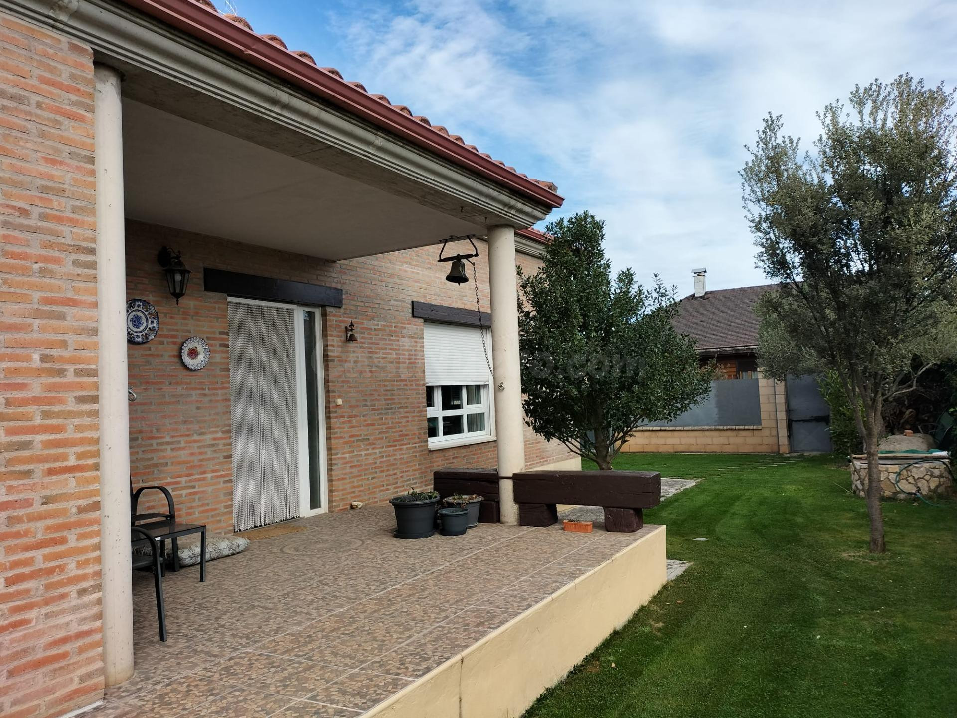 MONCASA VENDE CHALET EN QUINTANA DEL PUENTE - foto 2