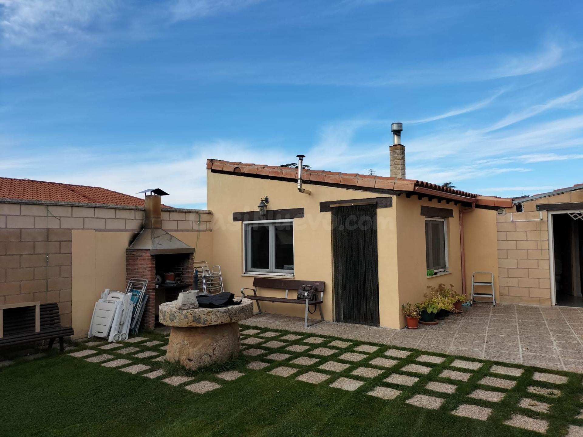MONCASA VENDE CHALET EN QUINTANA DEL PUENTE - foto 3