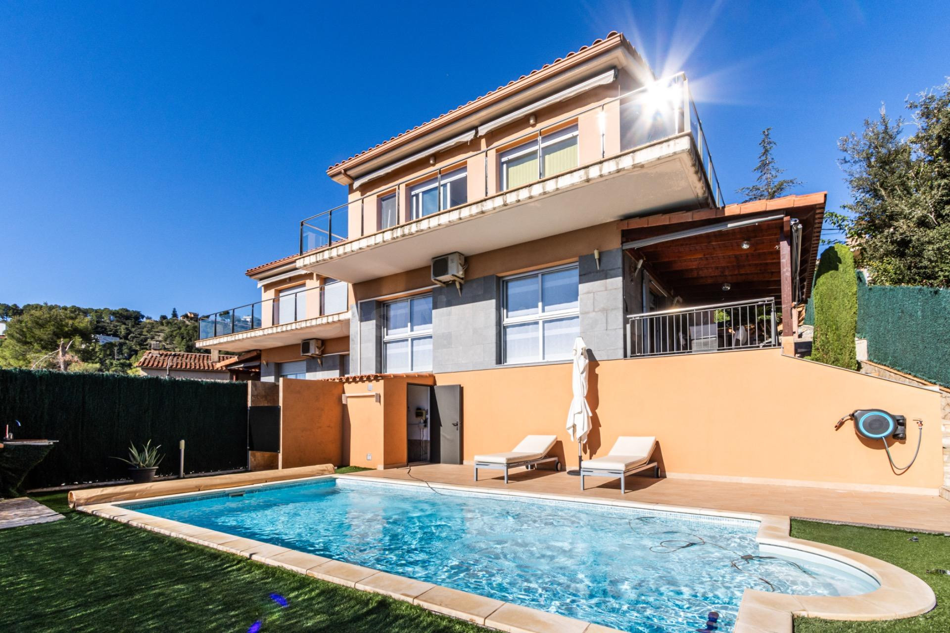 Espectacular Casa en Castellar del Vallès - foto 2