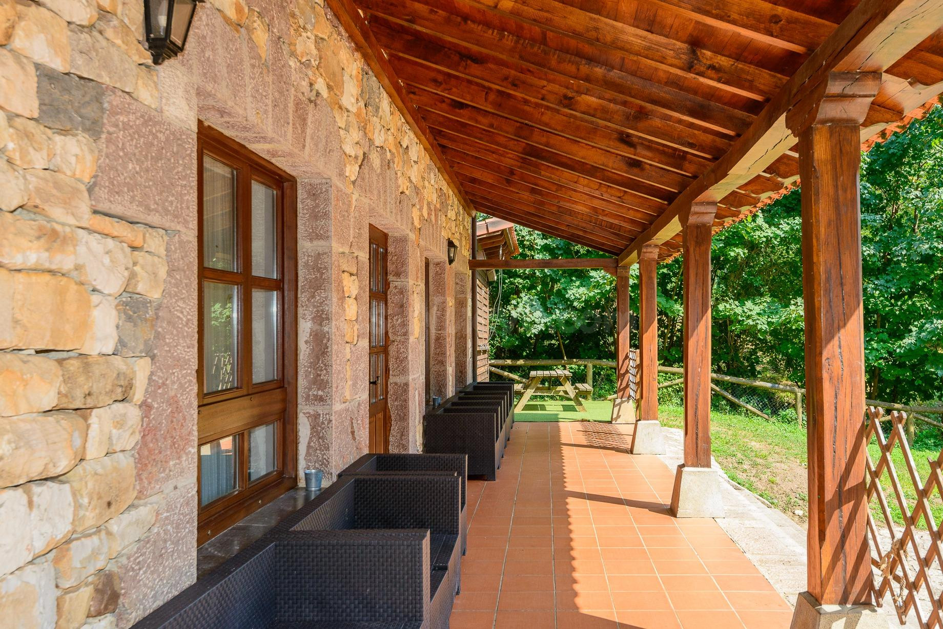 COMPLEJO TURÍSTICO EN VENTA EN CABRALES: 32 habitaciones Y 9 - foto 2