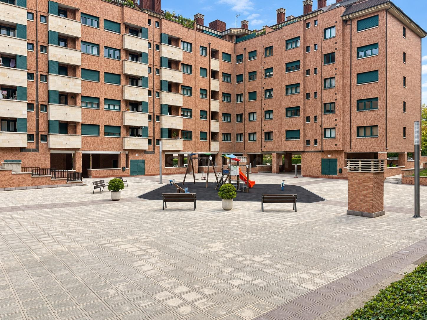 ¡A ESTRENAR! DOS DORMITORIOS, TERRAZA, GARAJE Y TRASTERO EN  - foto 2
