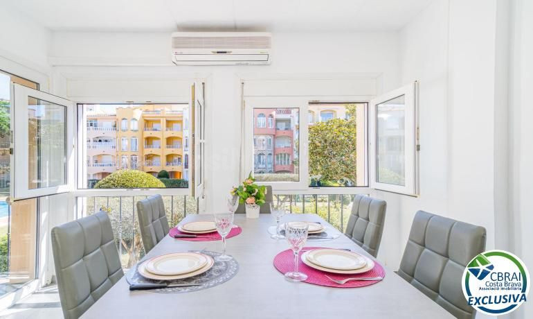 GRAN RESERVA Moderno apartamento reformado con piscinas y am