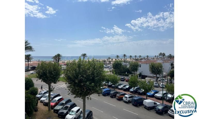 Apartamento de playa en la hermosa Costa Brava directamente  - foto 4