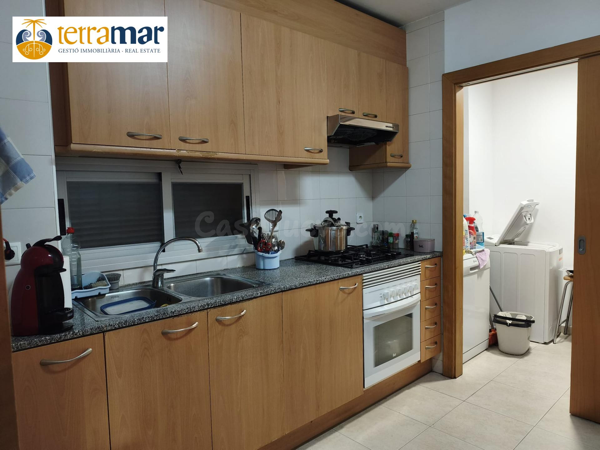ESTUPENDO PISO EN VENTA EN SANT BOI CON ASCENSOR Y PARKING I - foto 5