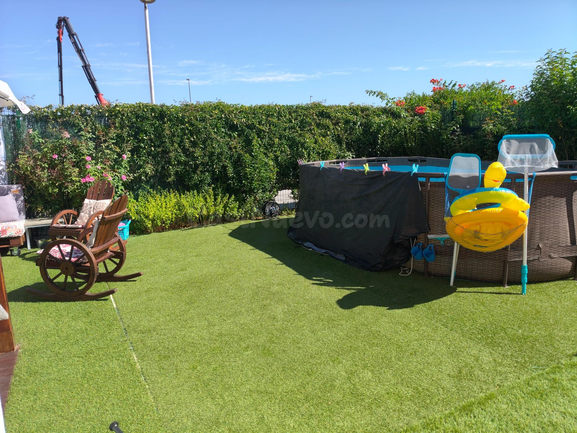 CHALET PAREADO CON JARDIN Y PISCINA - foto 4