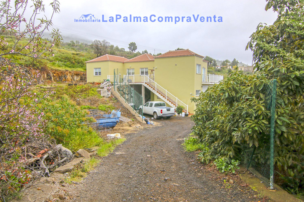 Casa-Chalet en Venta en Tijarafe Santa Cruz de Tenerife - foto 3