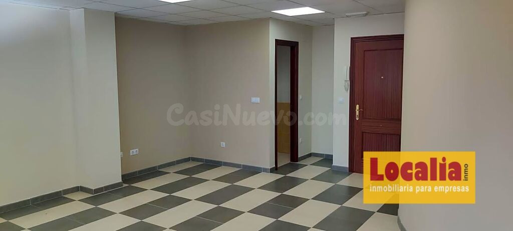 Oficina en edificio profesional en Torrelavega.