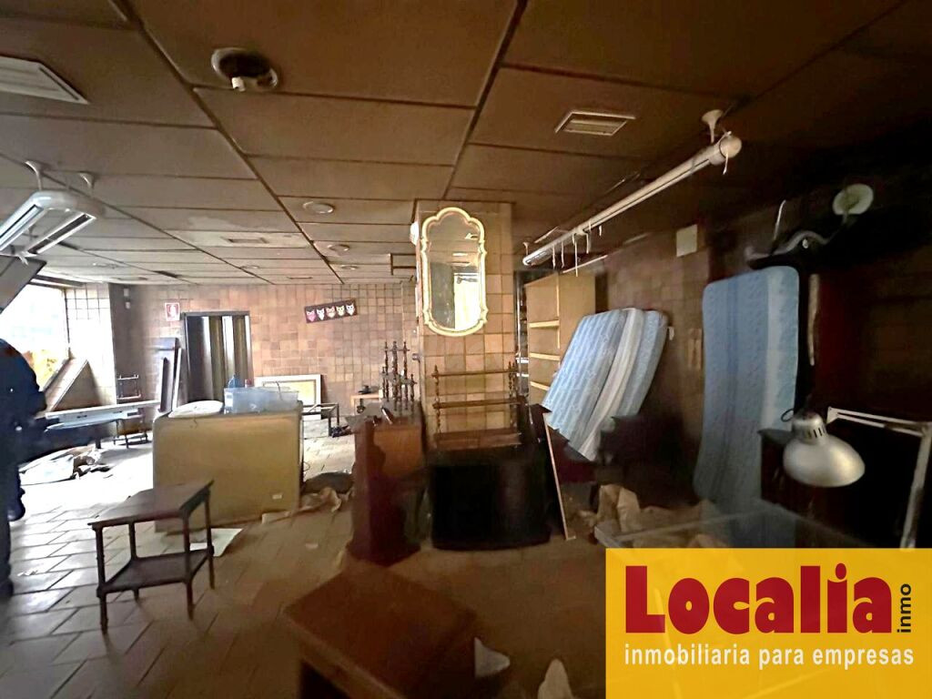 Local para reconvertir en viviendas. Torrelavega