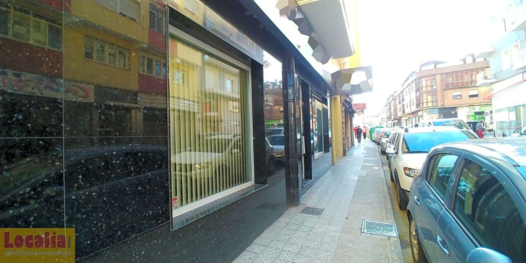 Amplio local para tus oficinas en el centro de Torrelavega