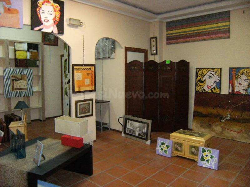 ZONA CENTRO NOVELDA con dos buenos escaparates - foto 5