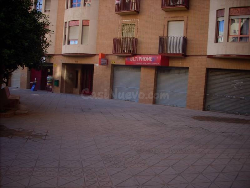 SE ALQUILA LOCAL FRENTE HOSPITAL DE ALICANTE , ZONA MUY TRANSITADA