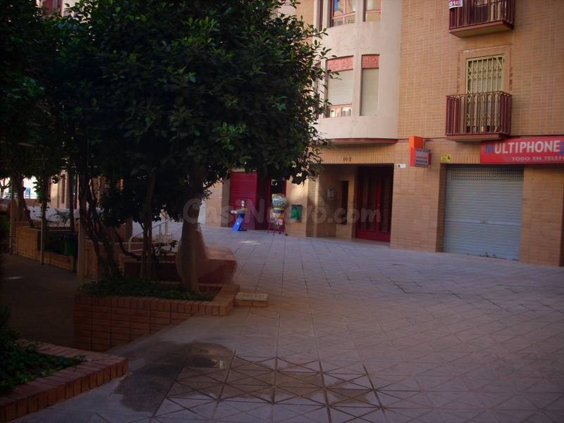 SE VENDE NEGOCIO DE PELUQUERIA , FRENTE HOSPITAL , LISTO PARA EMPEZAR A TRABAJAR