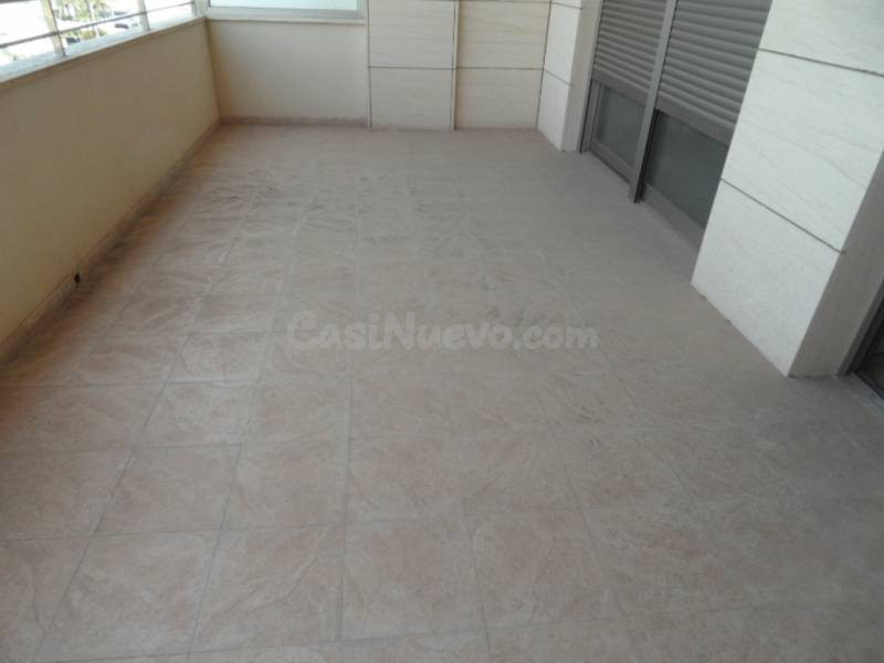 PISO EN ZONA PORCELANOSA