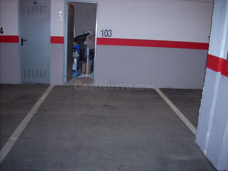 SE VENDE PLAZA DE GARAJE GRANDE , FRENTE HOSPITAL DE ALICANTE , FACIL MANIOBRA
