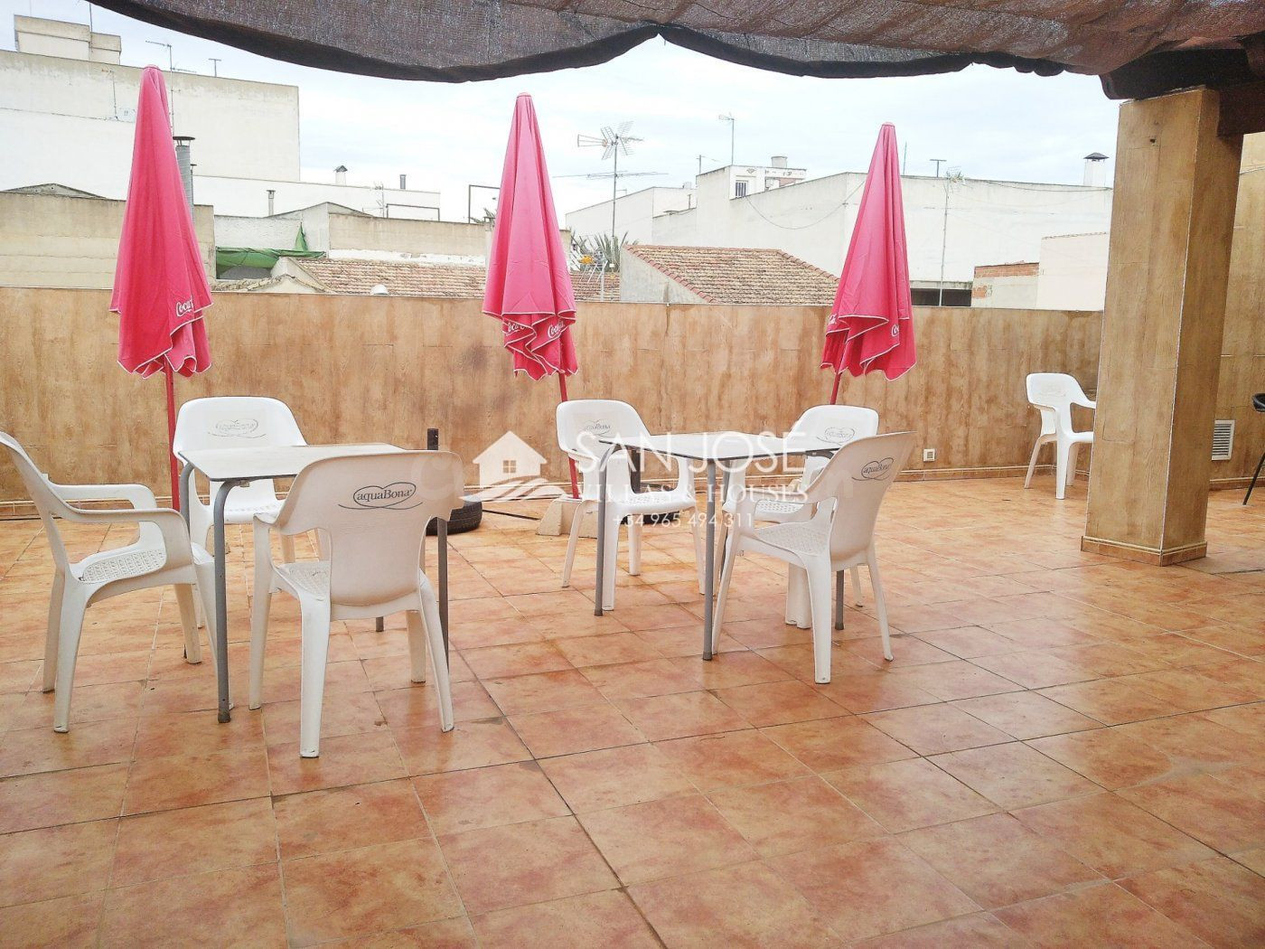 TRASPASO DE NEGOCIO EN CATRAL, PUB REFORMADO