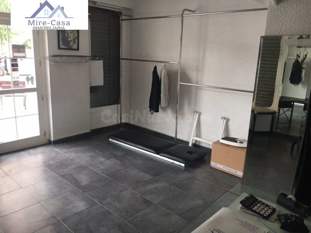 SE VENDE LOCAL COMERCIAL EN AVENIDA DE NOVELDA