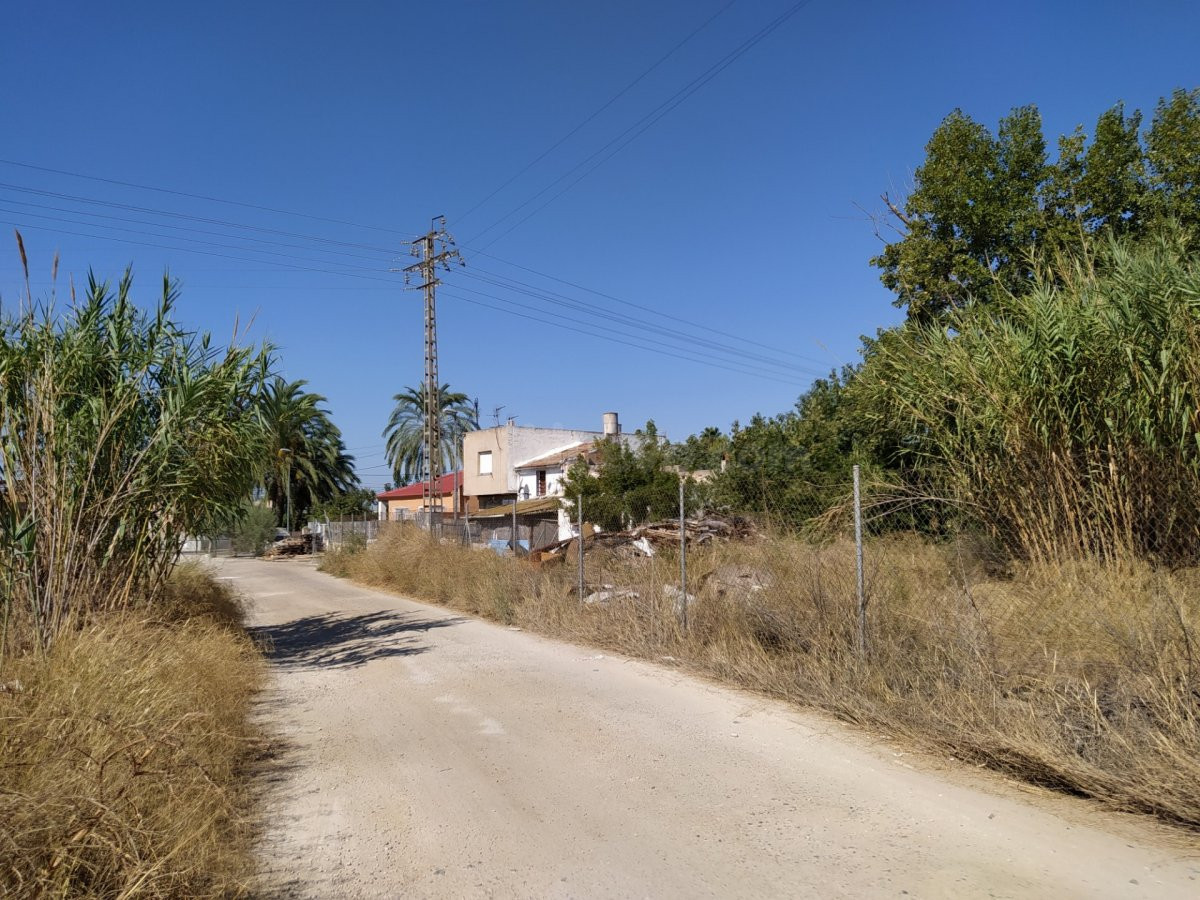 Suelo urbano directo de uso industrial en Beniaján - foto 4
