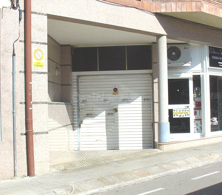 Alquiler de plaza de aparcamiento en C. D. Pujades 17 en Cardedeu