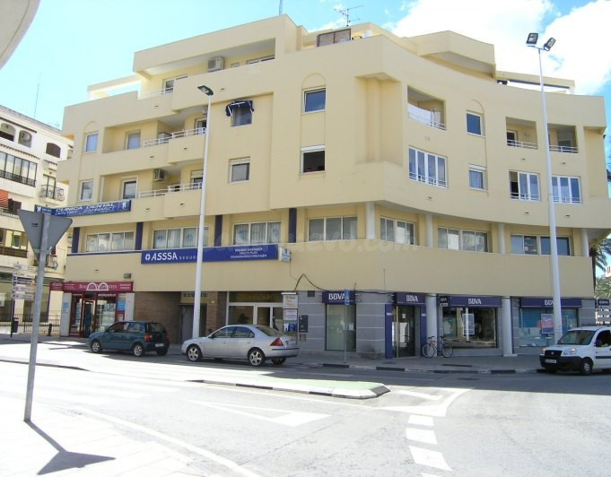 Alquiler en  Moraira (Alicante) Edificación reciente En el c - foto 2