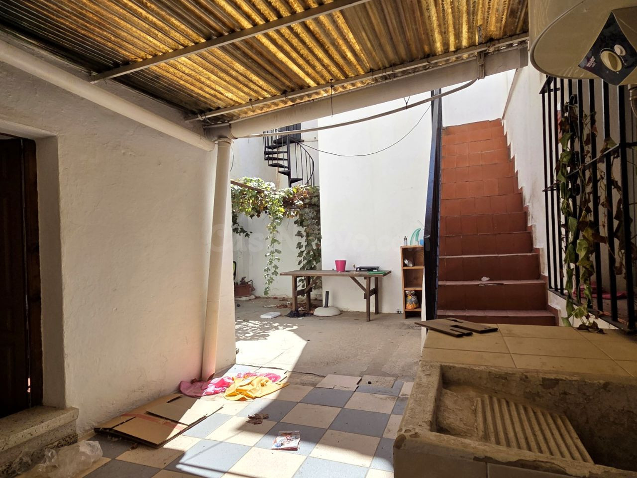 GV-186 · Casa de 4 dormitorios con patio y gran terraza en Fuengirola — 6