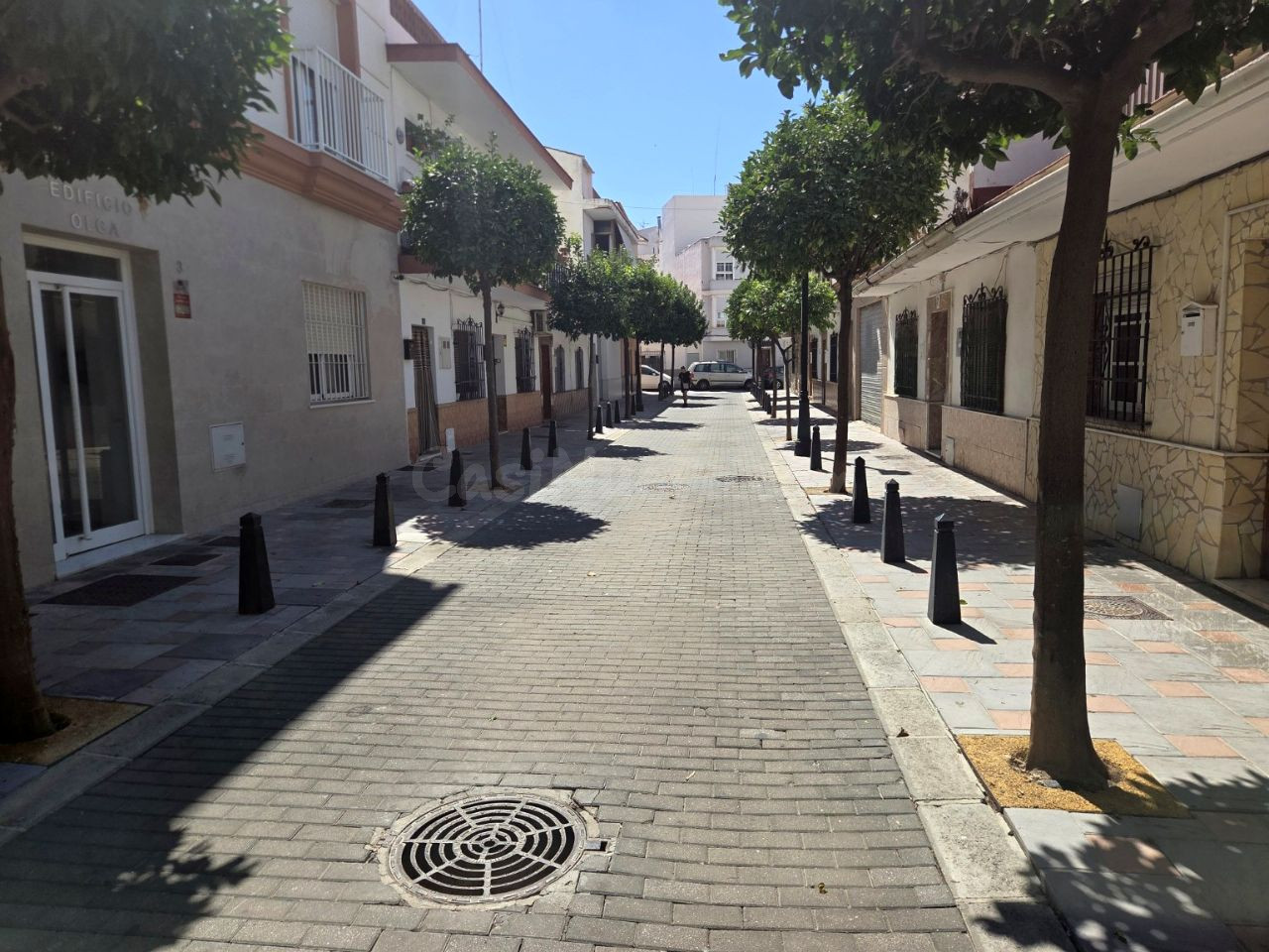 GV-186 · Casa de 4 dormitorios con patio y gran terraza en Fuengirola — 7