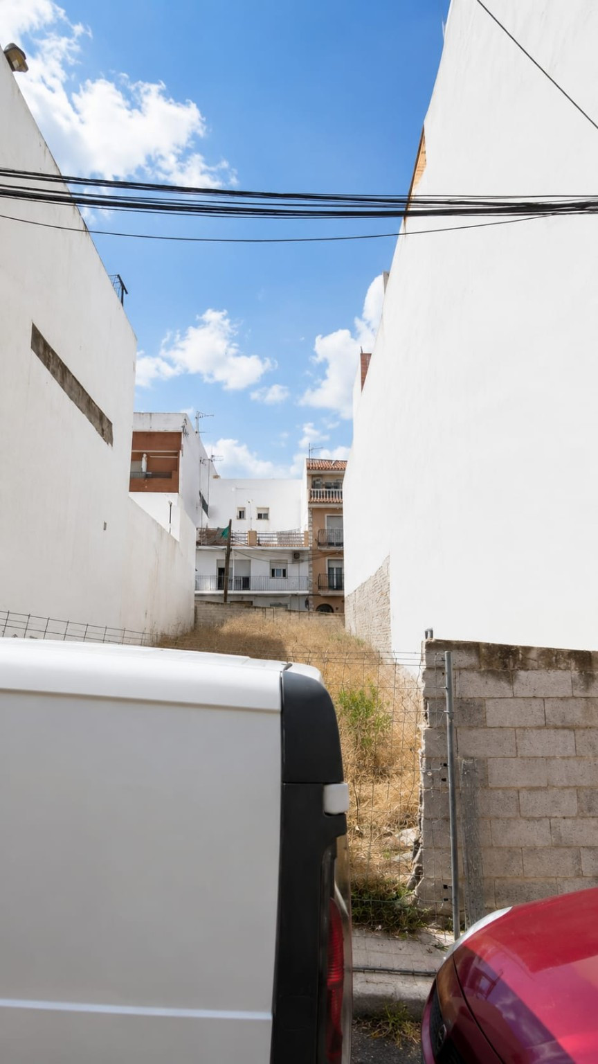GV-187 · Parcela con proyecto para 15 viviendas en Las Lagun