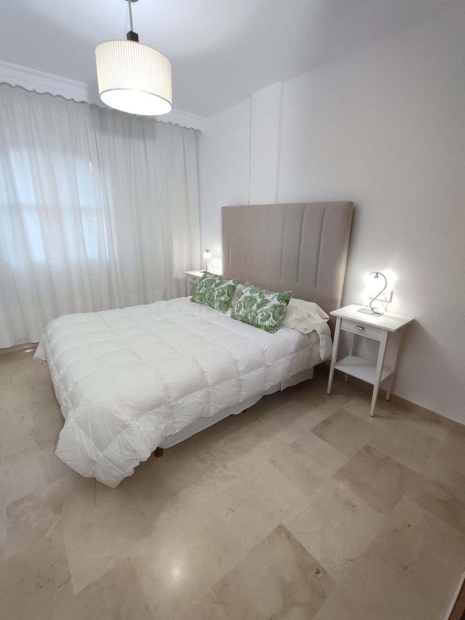 GV-182 Piso de 3 dormitorios con terraza y ascensor en Fuengirola