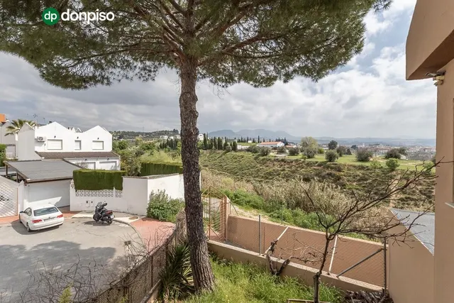 Espectacular casa independiente con piscina y grandes vistas en Monteluz (Peligros) — 30