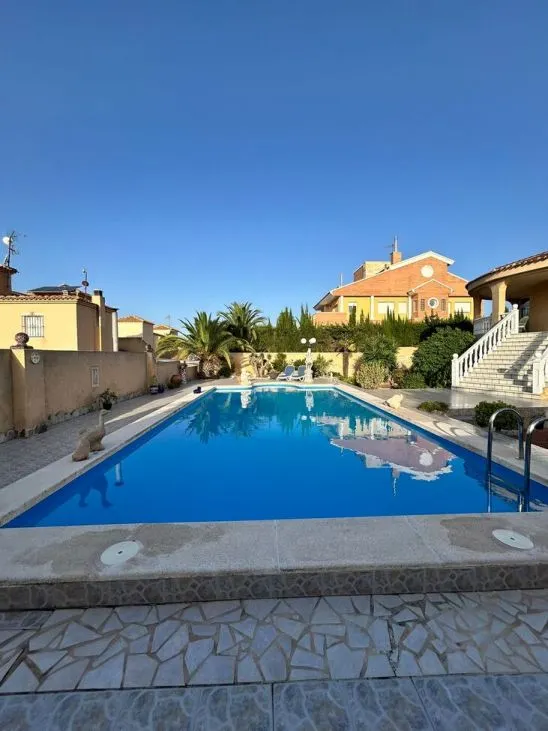 Villa 3 habitaciones 292m² en venta - Centro — 26