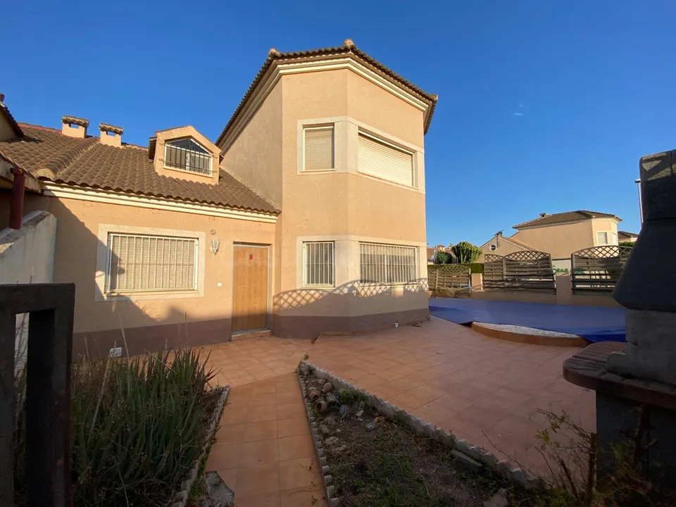 CHALET CON PISCINA TORRE PACHECO
