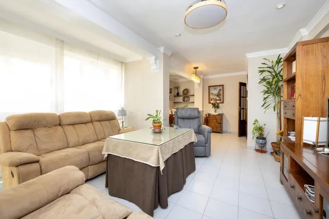 Piso 4 habitaciones 105m² en venta - Realejo — 4