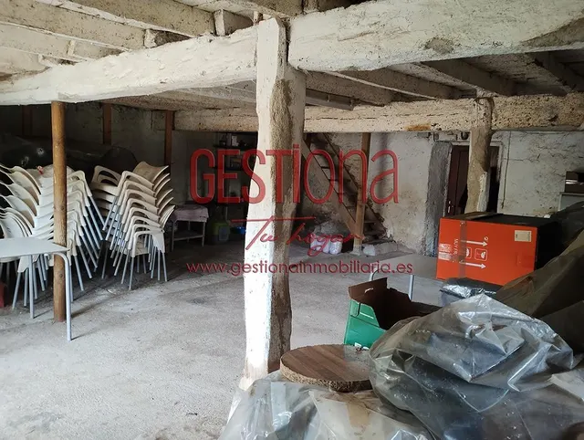 CASA DE PIEDRA CON AMPLIA PARCELA. ESCOBEDO DE VILLAFUFRE. — 29